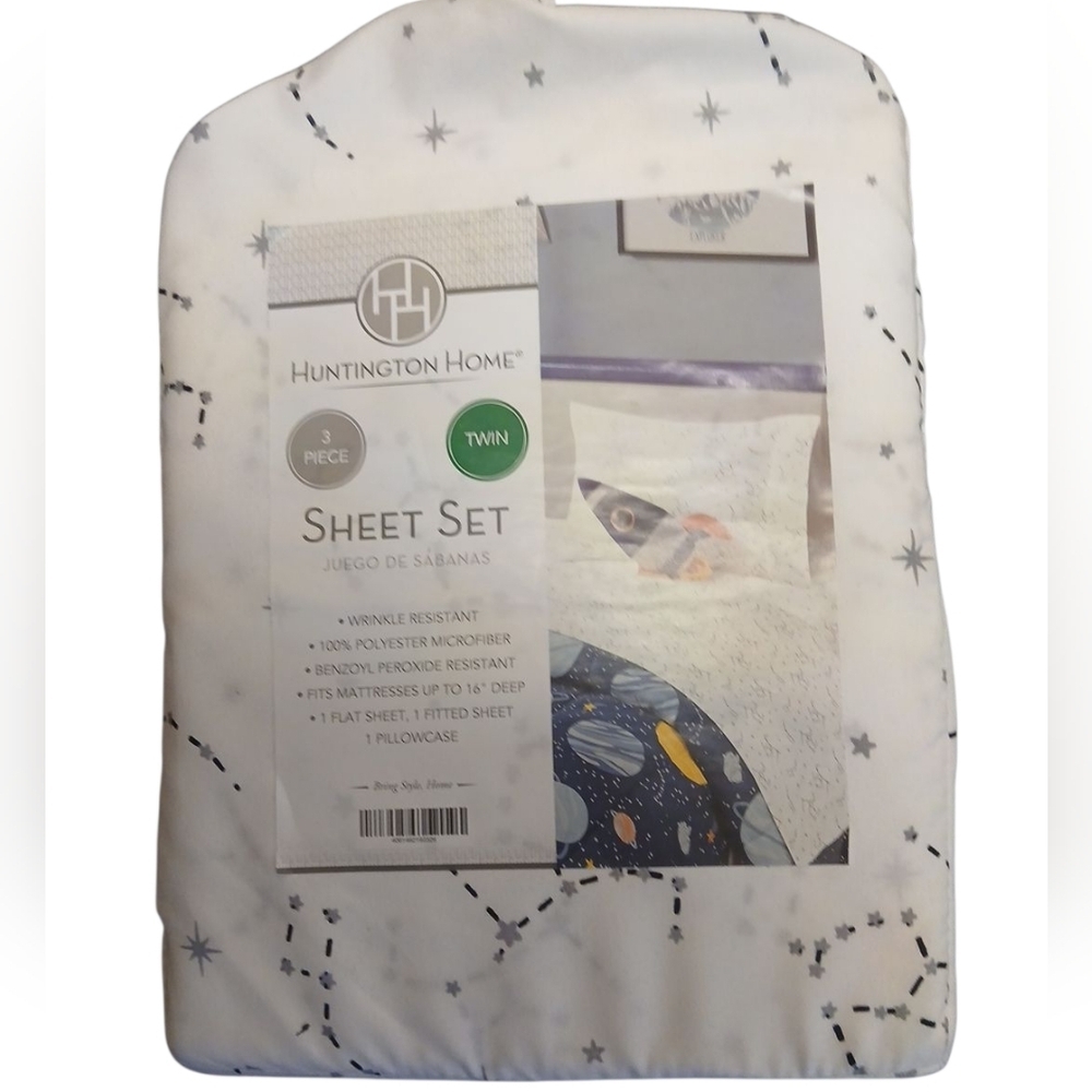 Huntington Home - NWT, 3 Piece Twin Sheet Set, Stars & Galaxy Print,